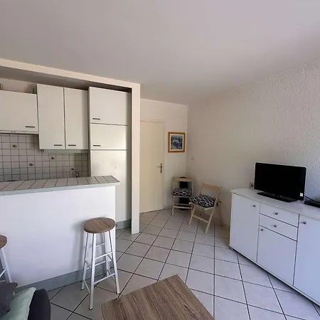 Confortable Avec Terrasse, Piscine, Parking Prive, A 100m De La - 4 Pers - Fr-1-731-79 * Le Grau-du-Roi