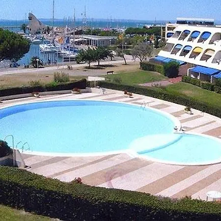 Apartment Confortable Avec Terrasse, Piscine, Parking Prive, A 100m De La - 4 Pers - Fr-1-731-79 Le Grau-du-Roi