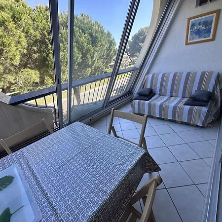 Apartment Confortable Avec Terrasse, Piscine, Parking Prive, A 100m De La - 4 Pers - Fr-1-731-79 Le Grau-du-Roi